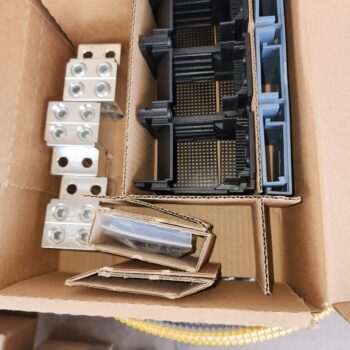 Siements 3VA9673-OJJ43 Lug Kit